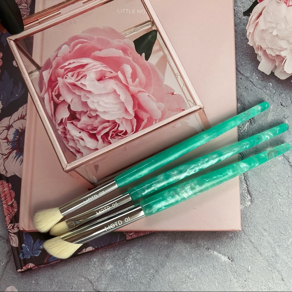 🌟 2 Day Sale🌟 Seas the Day, Makeup Brush Set by MOTD COSMETICS - Picture 4 of 8